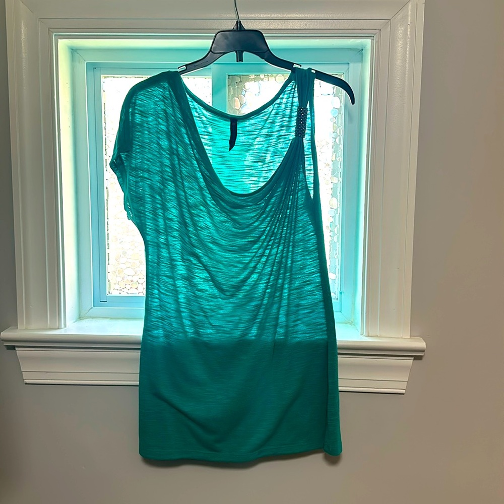One sleeve shirt